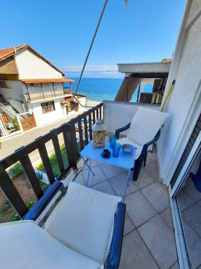 Beautiful Seaside Studio Akráta Exterior foto